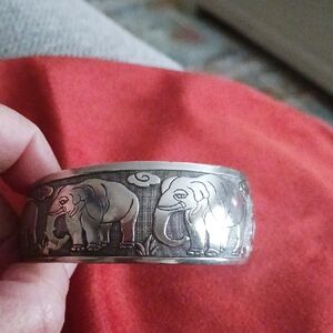 Silvertone Indian Elephant Bangle Bracelet
